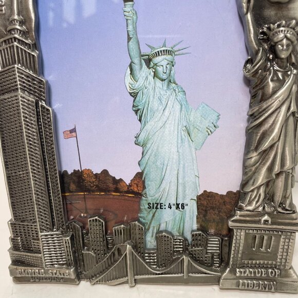 Vintage New York Metal Picture Frame 4" X 6" With Statue of Liberty & Empire Sta - Picture 3 of 12
